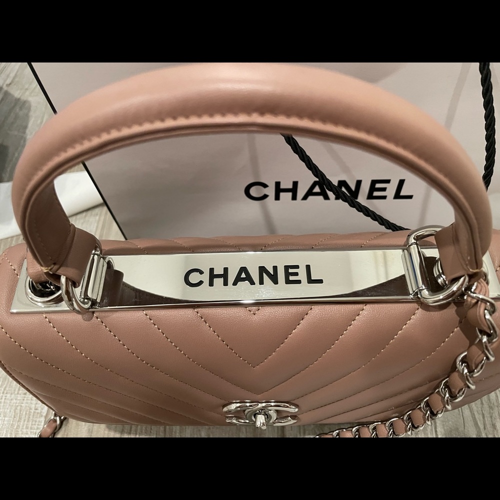 Chanel Shoulder bag